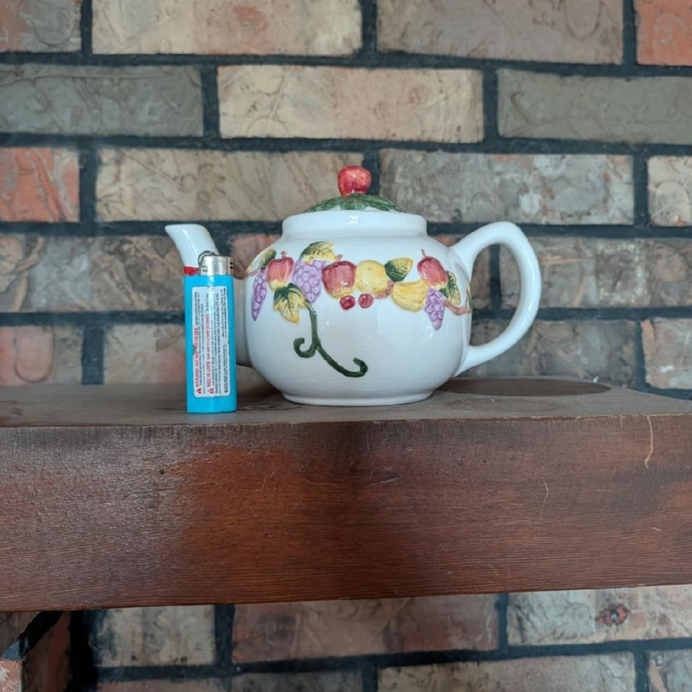Fruit Pattern Teapot - Picture 3 of 5